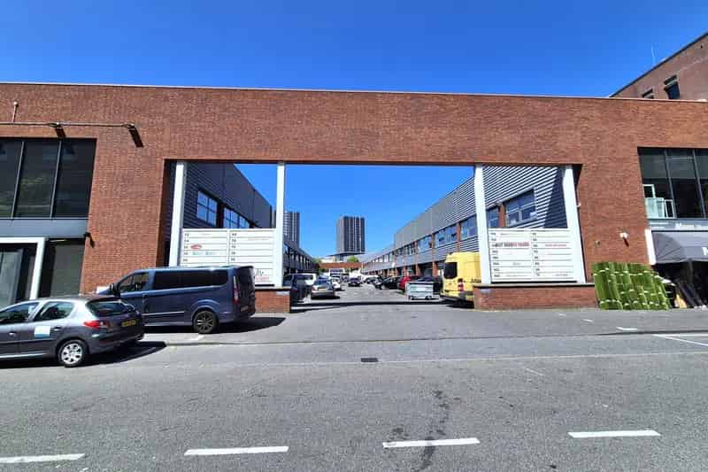 Bedrijfshal Den Haag te Koop 181m² Laakhaven