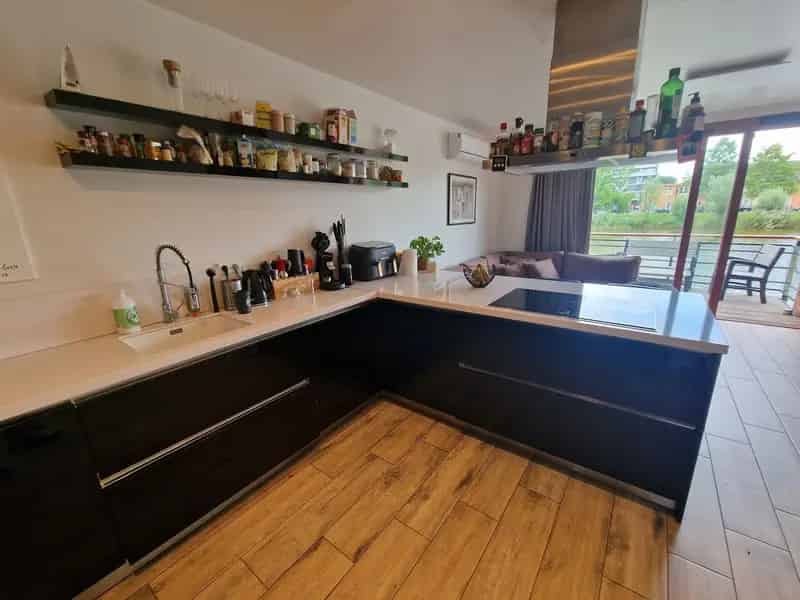Huis te koop Amsterdam: 5 slaapkamers, 2 badkamers, luxe keuken