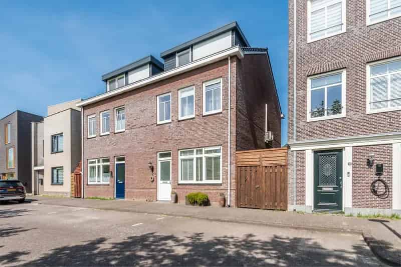 Luxe Tweekapper Almere Poort 4 slaapkamers 2 badkamers Energielabel A