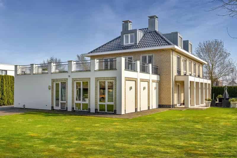 Luxe Villa te koop Almere Overgooi 6 slaapkamers