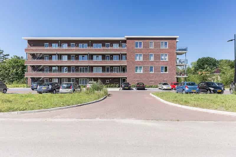 Luxe 3 Kamer Appartement te Huur in De Zon