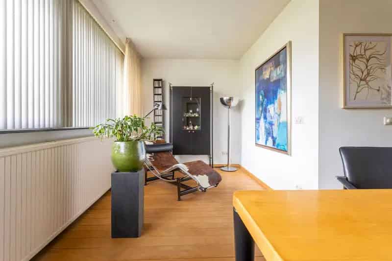 Huis te koop Baarn Ruime villa 169m2 grote tuin 645m2