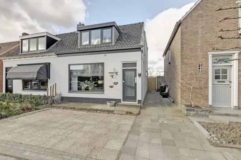 Ruime woning Kapelle 100m2 tuin berging