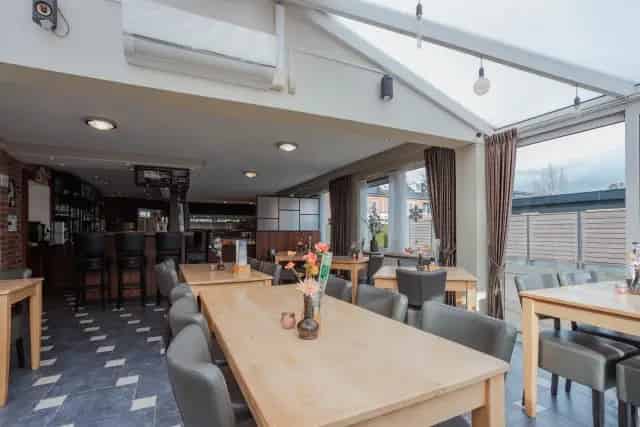 Cafetaria Eethuis Reintje Mierlo inclusief vastgoed te koop