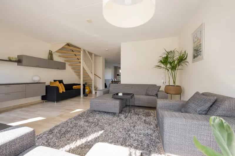 Ruime 2-onder-1-kapwoning te koop Leusden
