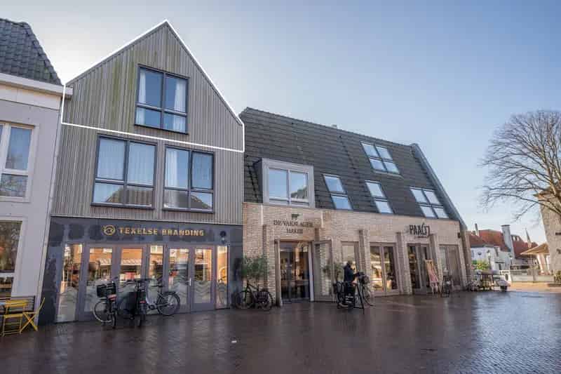 Luxe Appartement Den Burg: Dakterras en Moderne Inrichting