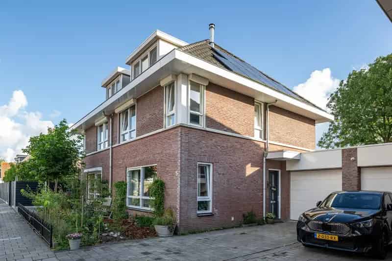 Ruime Tweekapper Melissant 4 slaapkamers  Garage Zonnepanelen
