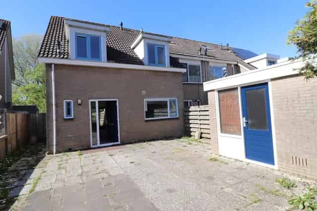 Hoekwoning te huur Lelystad 90m2 4 kamers