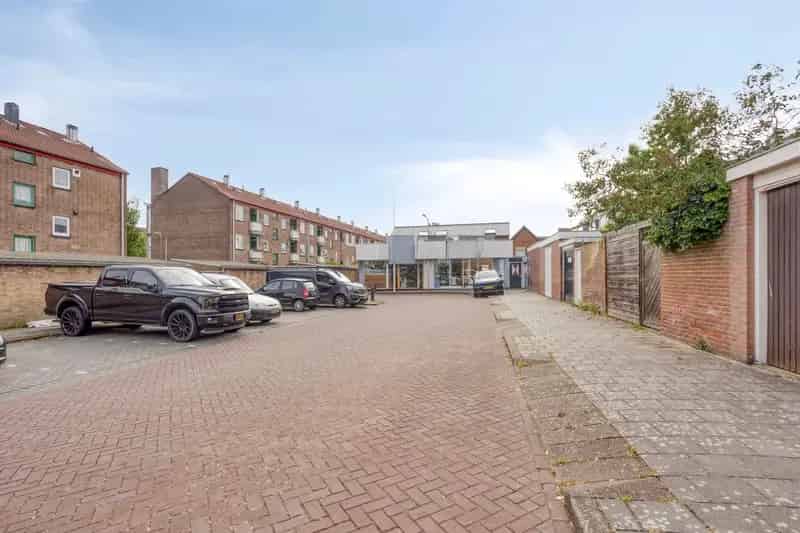 Bedrijfshal IJmuiden te Koop Showroom Bedrijfsruimte Bovenwoning
