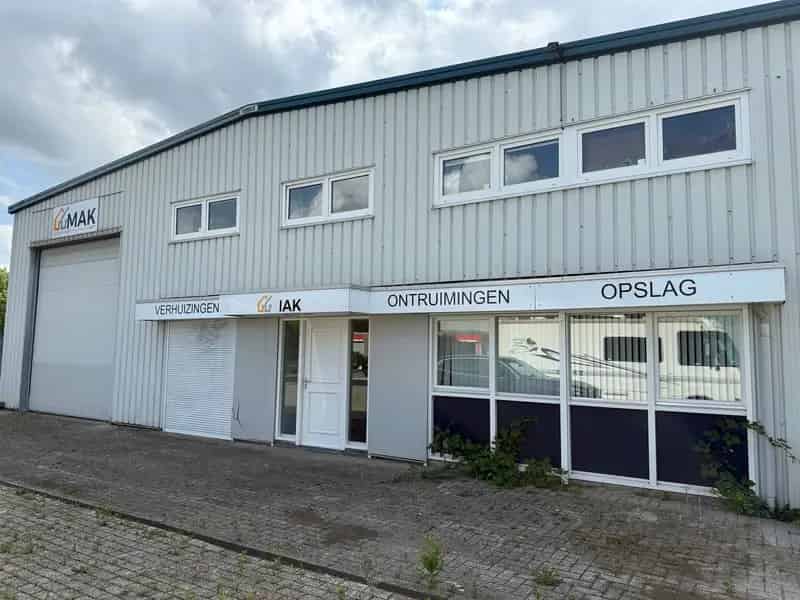 Bedrijfshal Sittard | Zoek bedrijfshallen te koop: Nieuwstadterweg 10 6136 KN Sittard 