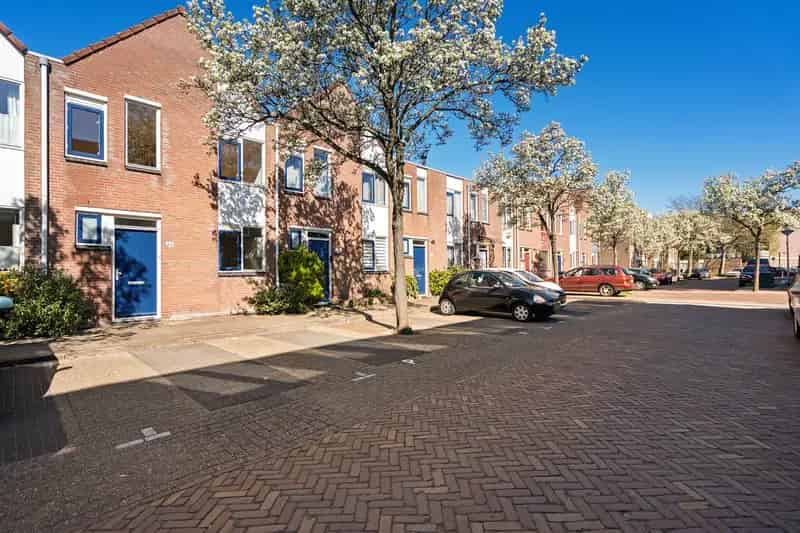 Huis te koop: Claude Debussystraat 96 2551 ZX Den Haag 