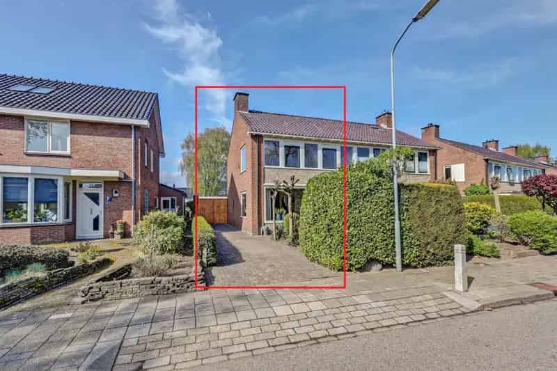 Ruime gezinswoning te Ede nabij centrum en natuur