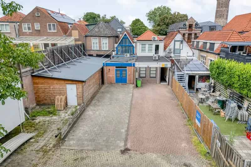 Kantoorpand Steenwijk te koop: Transformatie naar woonhuis mogelijk