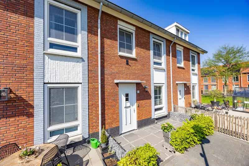 Huis te koop Wateringen: Ruime 3 slaapkamer woning