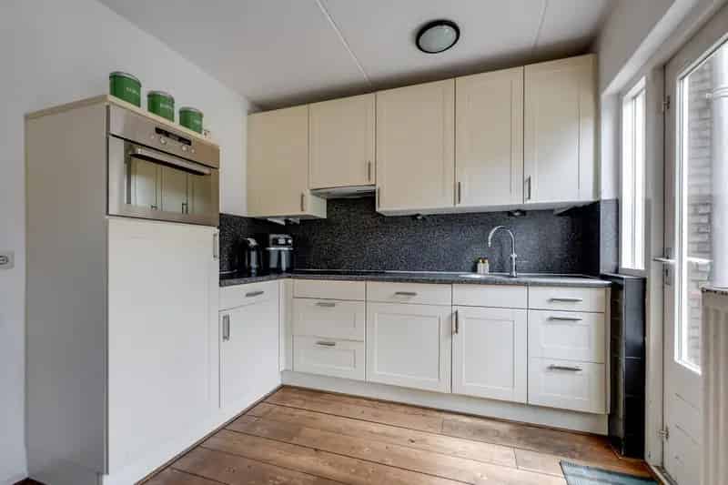Ruime 4 Slaapkamers 2 Onder 1 Kapwoning met Garage Roosendaal
