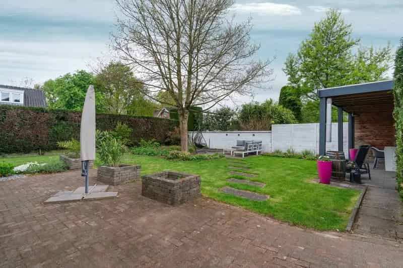 Semi-bungalow Nijmegen Groenewoud: Ruime woning met garage en tuin