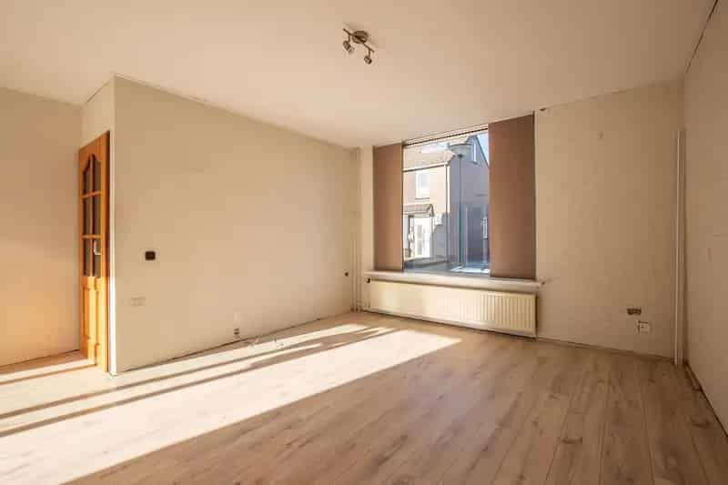 Ruime Eengezinswoning Landgraaf 4 slaapkamers 2 badkamers Tuin