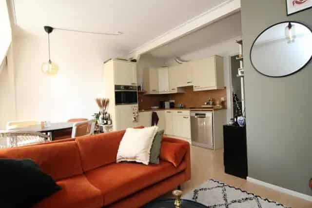 Utrecht Oost Koningslaan - Bovenwoning 50m2 2 Kamers