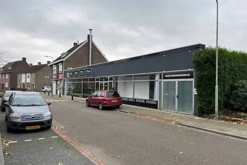 Winkelruimte te huur Amstenrade Parallelstraat 220m2