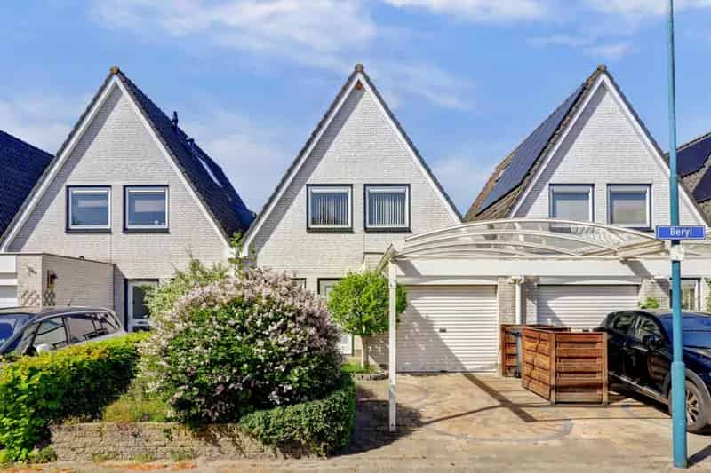5 Kamer Eengezinswoning Rokkeveen Eigen Parkeren Tuin