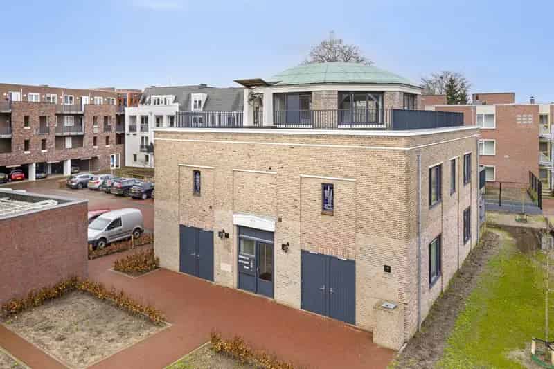 Tweekamerappartement Cuijk: Luxe Kapelwoning met Dakterras