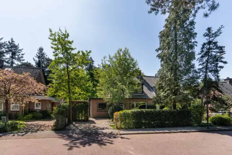 Huis te koop Bilthoven Noord 4 slaapkamers zonnige tuin