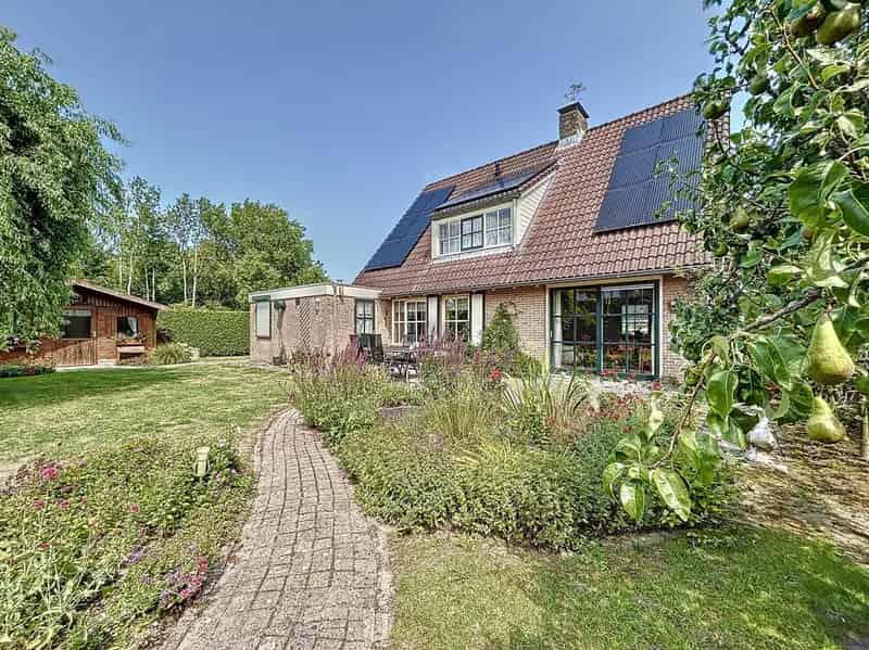 Ruime 5 Slaapkamer Huis Oostburg Grote Tuin 18 Zonnepanelen