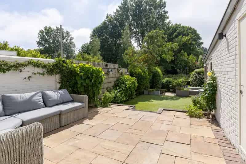 Huis te koop Hoorn Keern: Luxe tussenwoning met tuin aan het water