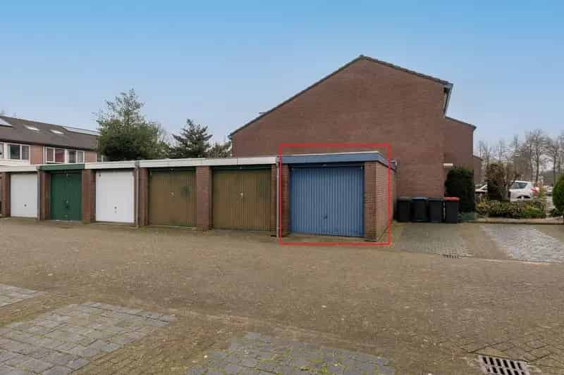 Huis te koop Den Bosch: Ruime 3 Slaapkamers, Garage en Tuin