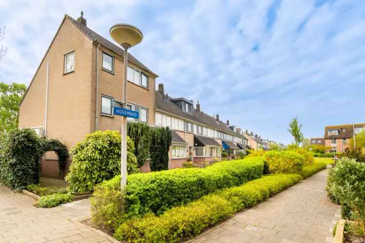 Huis te koop Velserbroek: Ruime 4-slaapkamer woning met tuin en schuur