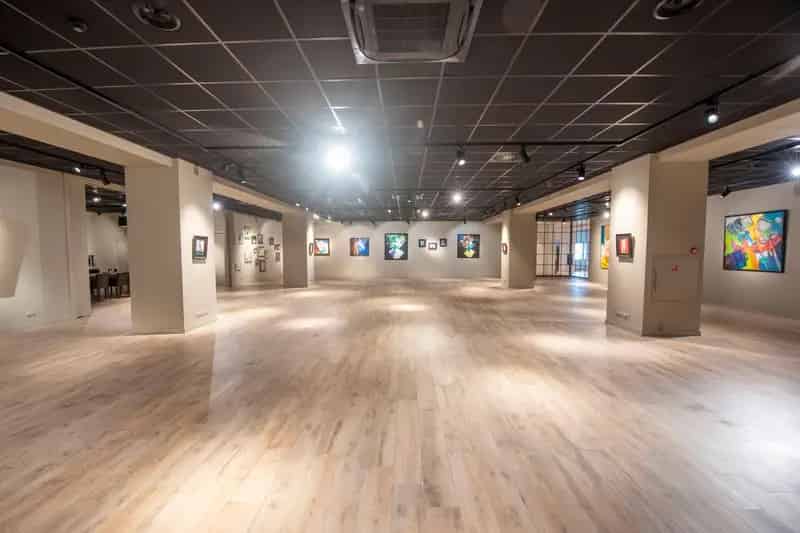 Showroom Hilversum te huur 430-650m2 Kerkelanden