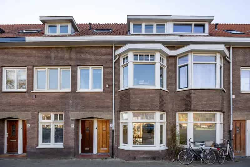 Jaren 30 woning Leiden - 3 slaapkamers - Riante tuin