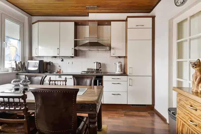 Ruime Eindwoning Glanerbrug Praktijkruimte Garage 3 Slaapkamers Tuin