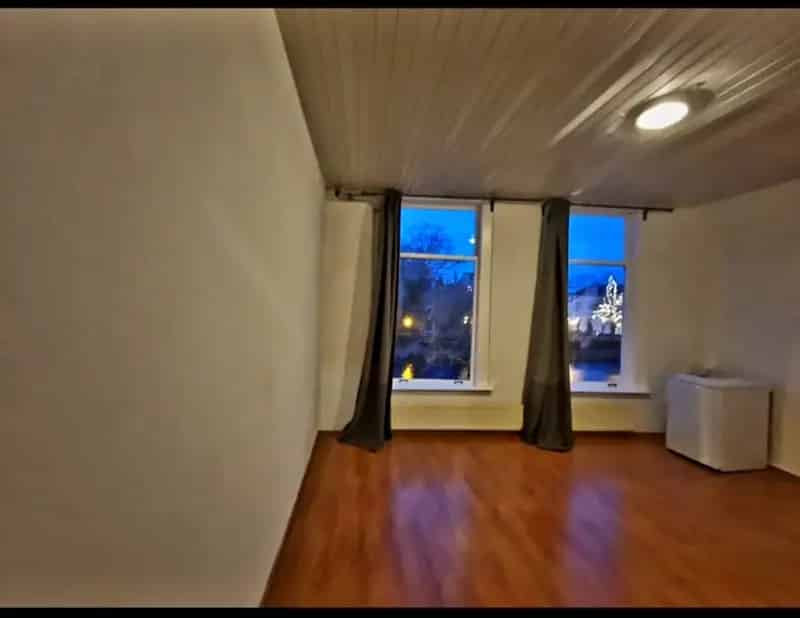 Ruime Luxe Kamer Te Huur Nabij Juridische Faculteit