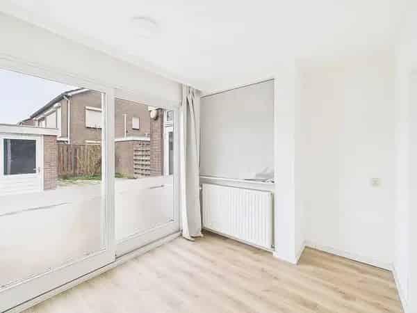 Tussenwoning Sluiskil Luxe Keuken 3 slaapkamers