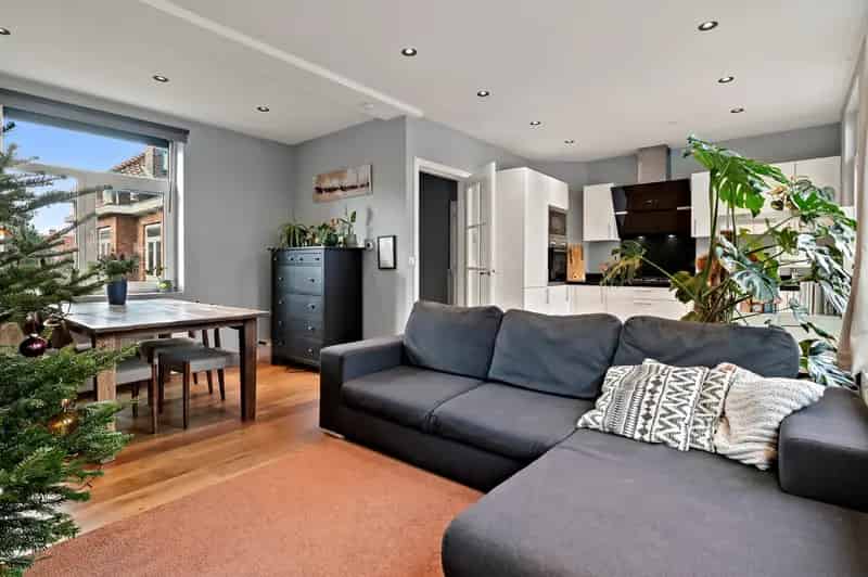 4 Kamer Dubbel Bovenhuis Rijswijk 100m2 Gerenoveerd