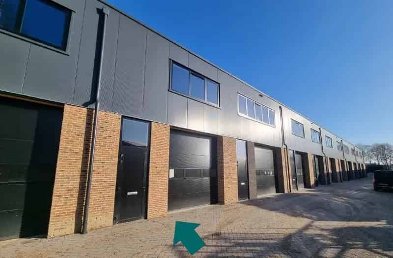 Bedrijfshal Arkel te huur 107m²