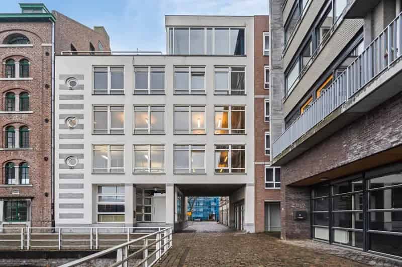 Kantoorruimte Maastricht Bassin 120 121m2 113m2 te huur