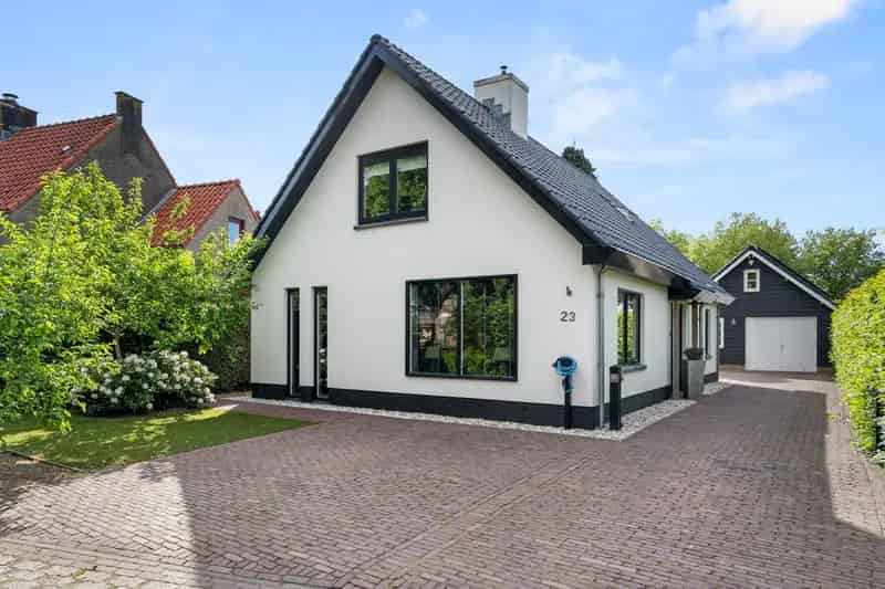 Vrijstaande Villa Bennekom 135m2 Groot Bijgebouw 825m2 Perceel