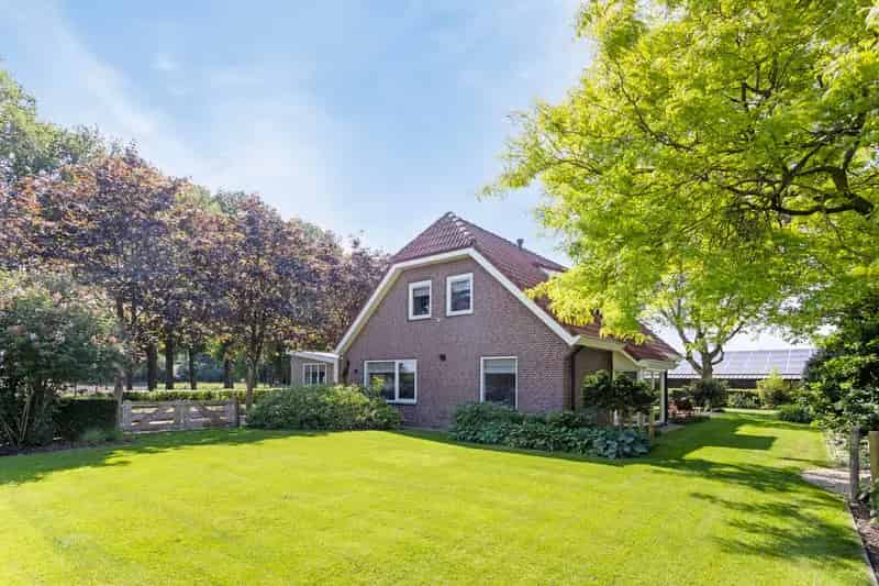Vrijstaande woning Putten 4 slaapkamers 3897m2 tuin