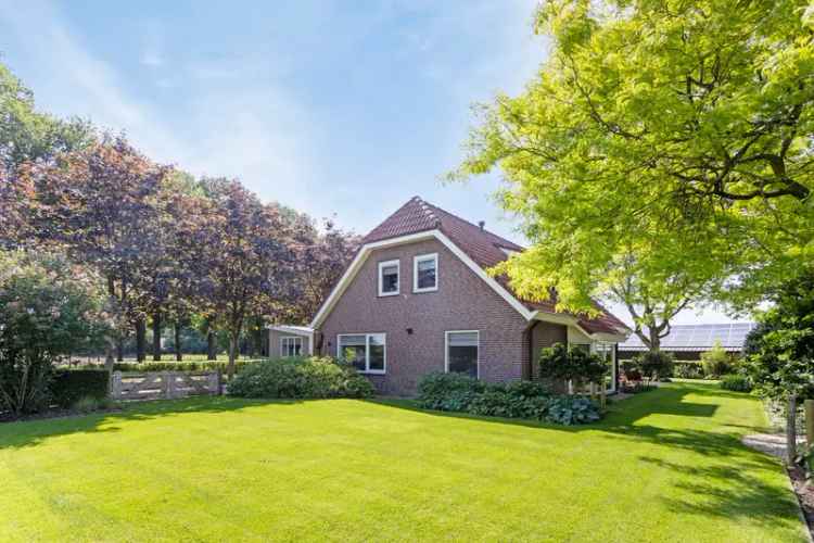 Vrijstaande woning Putten 4 slaapkamers 3897m2 tuin