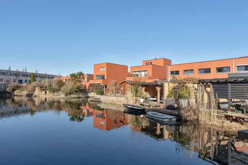 Luxe woning aan het water Barendrecht - Energieklasse A