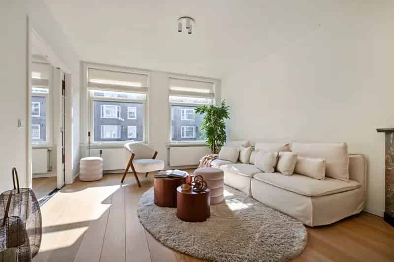 Amsterdam Rivierenbuurt: Licht 4-kamerappartement 56m²