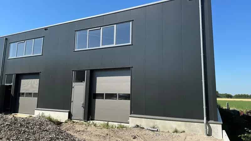 Bedrijfshal Genderen | Zoek bedrijfshallen te huur: Genderensedijk 7-B1 4265 JJ Genderen 