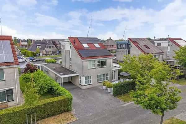 Luxe Waterwoning Lemmer 4 slaapkamers 2 badkamers