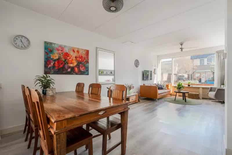 Hoekwoning Diemen Centrum Grote Tuin 4 slaapkamers