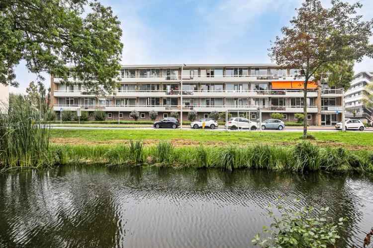 Galerijflat Te Koop in 15, Admiraal de Ruyterweg, Zwijndrecht, Zuid-Holland