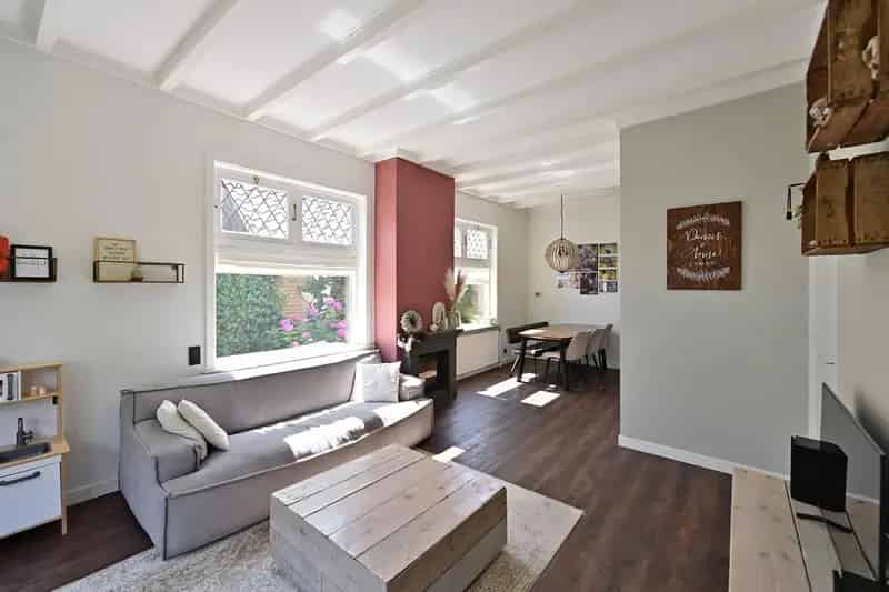 Jaren 30 woning te Huizen: karakteristiek, modern en centraal gelegen