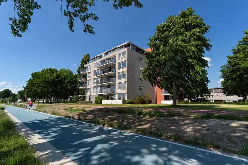 Appartement te koop: Fellinilaan 354 1325 TX Almere 