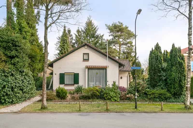 Huis te koop Vliegerlaan Apeldoorn Ruime woning met tuin